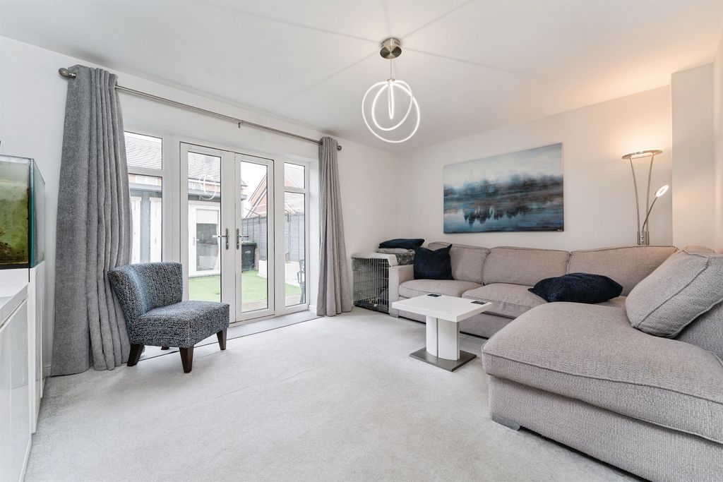 Property photo 2 of 19