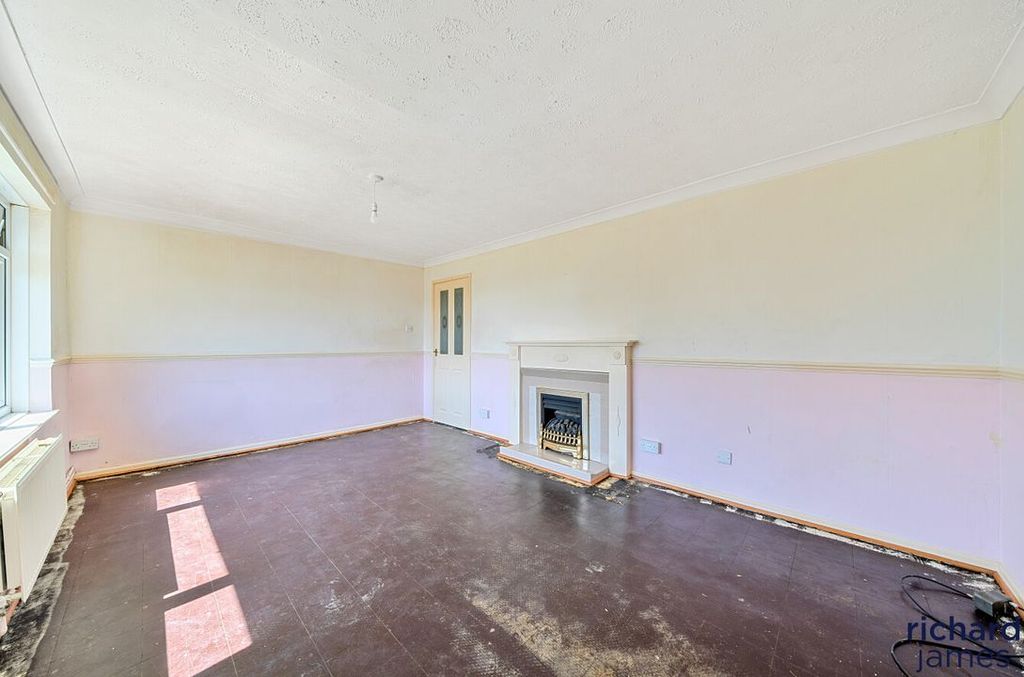 Property photo 2 of 17 77061Aa7F3304d04879c8Dea15A71F08
