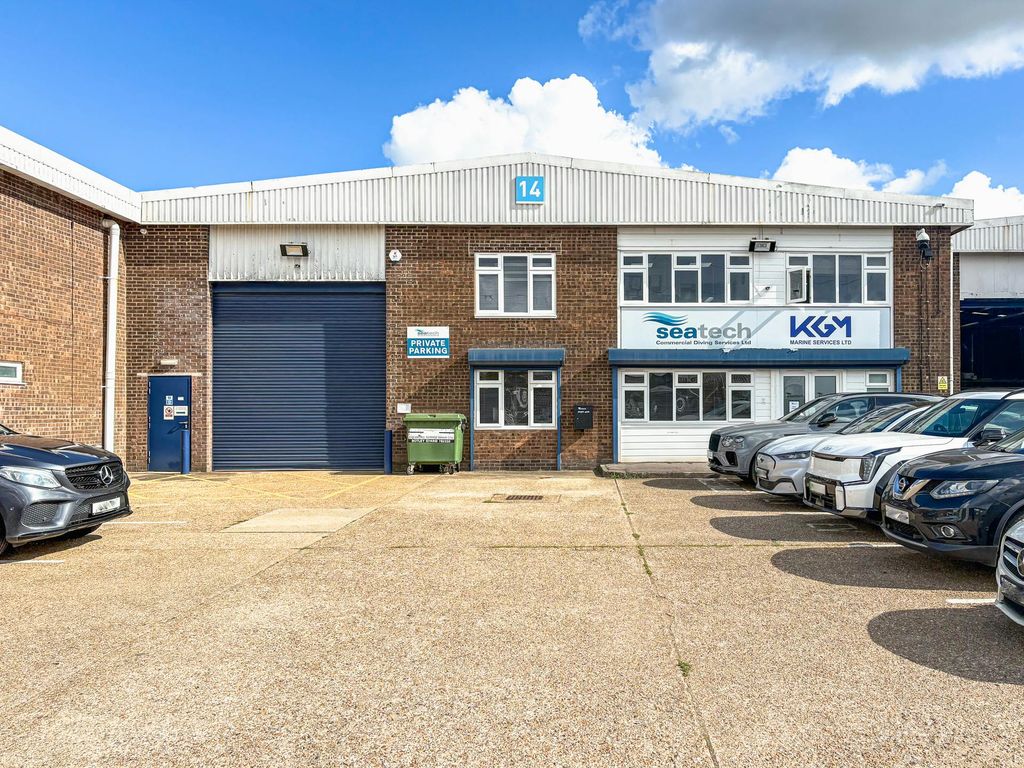 Property photo 1 of 11 1Web3.Jpg