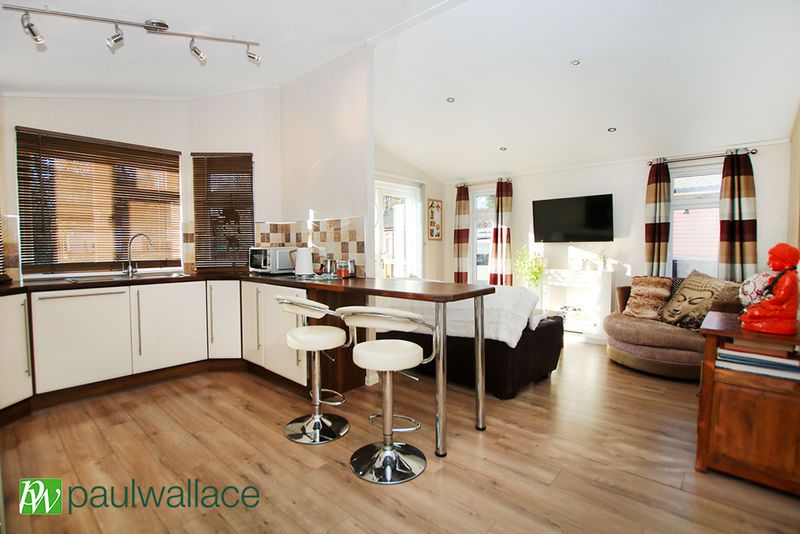 Property photo 3 of 15 Kitchen/Lounge