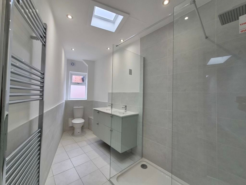 Property photo 2 of 12 Photo 9