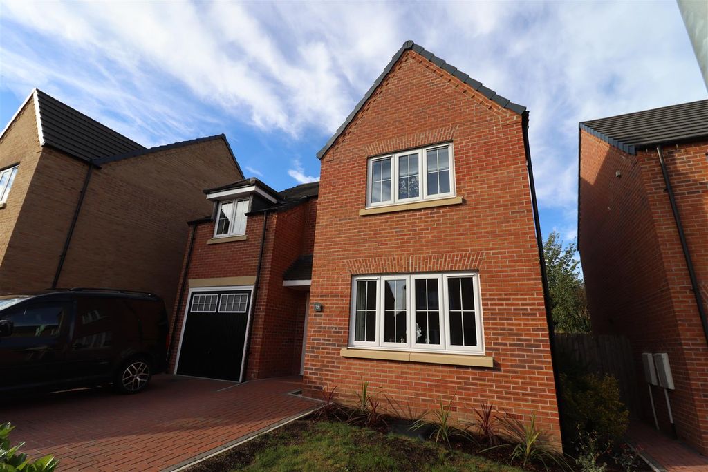 Property photo 1 of 21 75 Geldart Front Pic New.Jpg