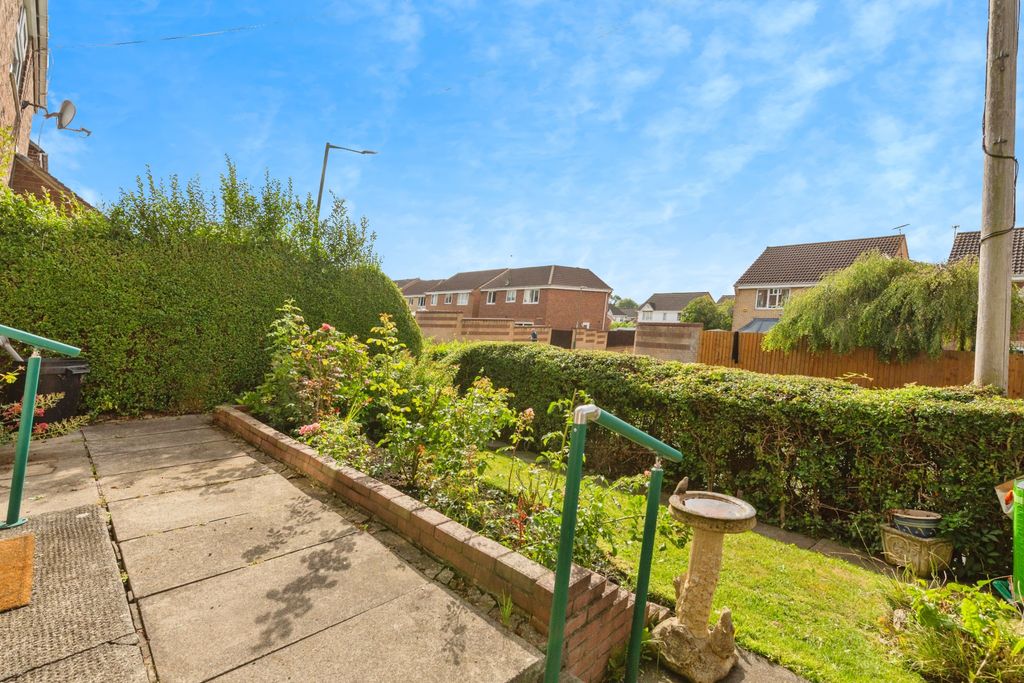 Property photo 2 of 17