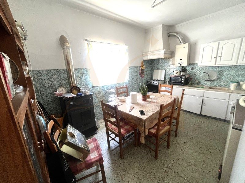 Property photo 3 of 41