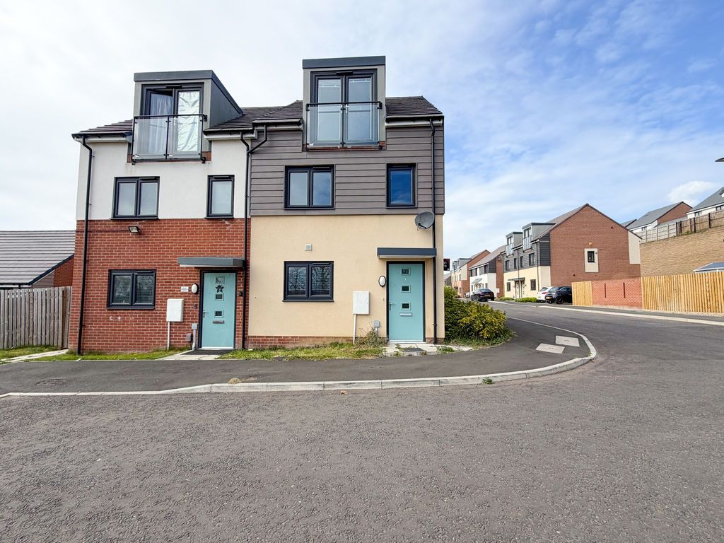 Property photo 1 of 16 External