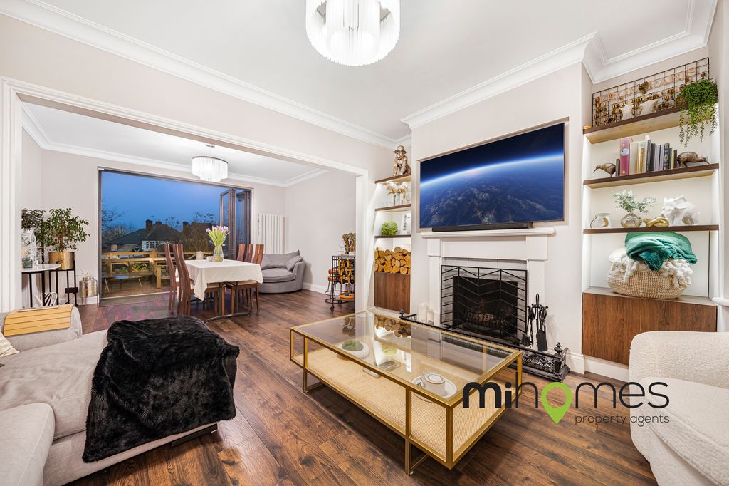 Property photo 1 of 31