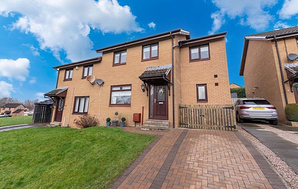 Property photo 1 of 20 4 Bedroom Semi-Detached For Sale