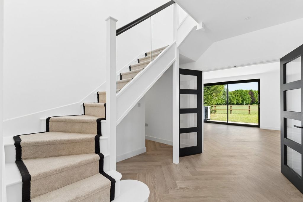Additional image 14 of 4 bed detached house for saleKingsoak, Hitchin SG4