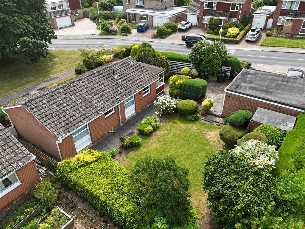 Property photo 2 of 15 Externally