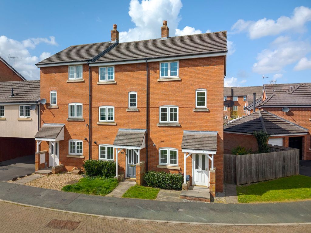 Property photo 2 of 25