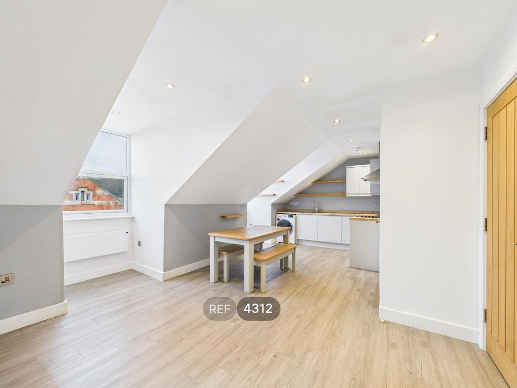 Property photo 3 of 9 Kitchen / Living Area