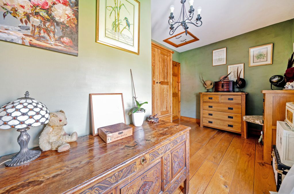 Property photo 3 of 14 1456271-17-69Fc9E...