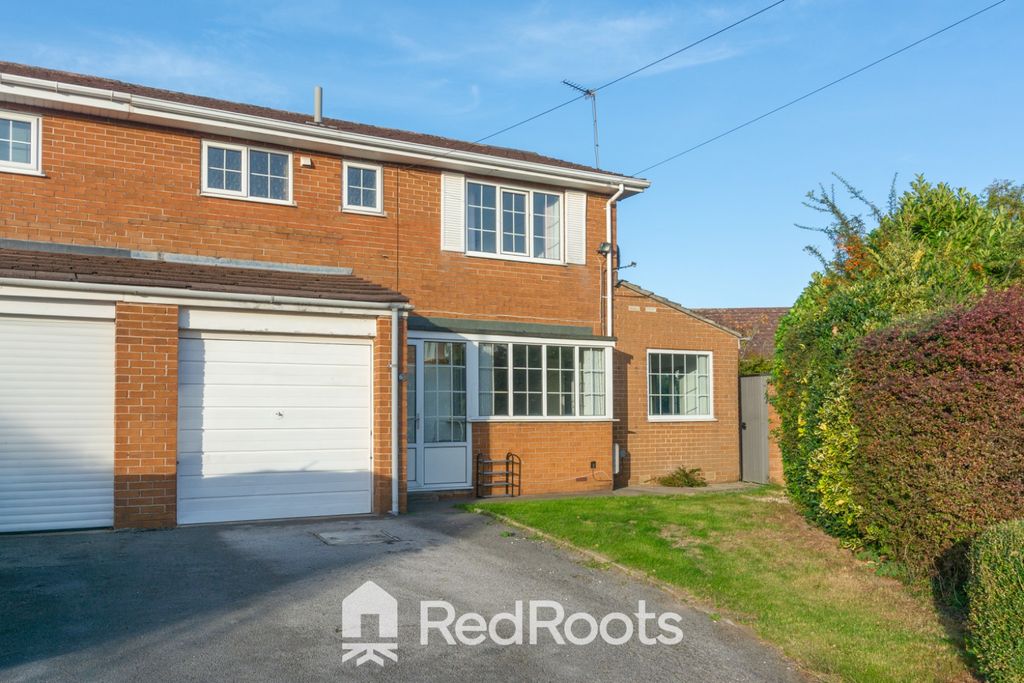 Property photo 1 of 32 5674001