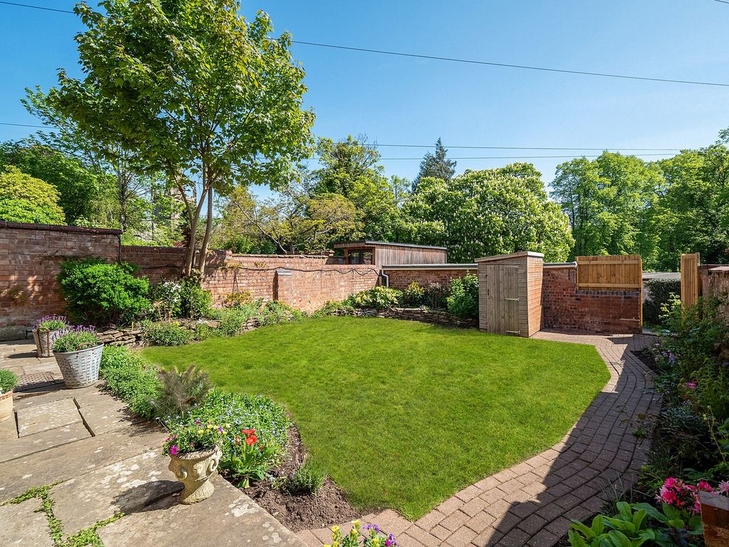 Property photo 2 of 50