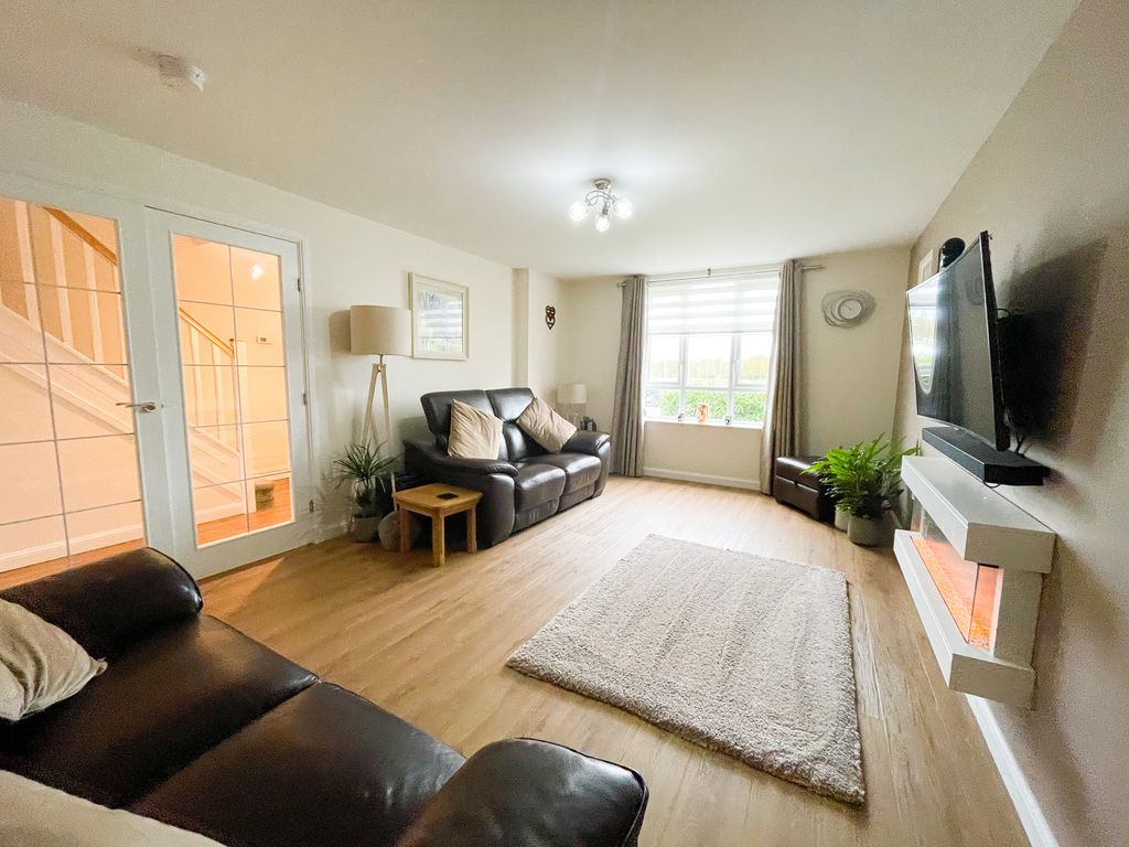 Property photo 2 of 27 Photo #2