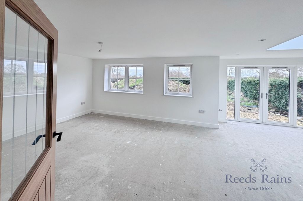 Property photo 3 of 16 Living Area