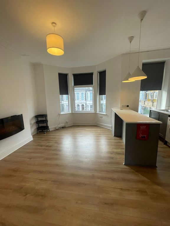 Property photo 1 of 5 Living Room