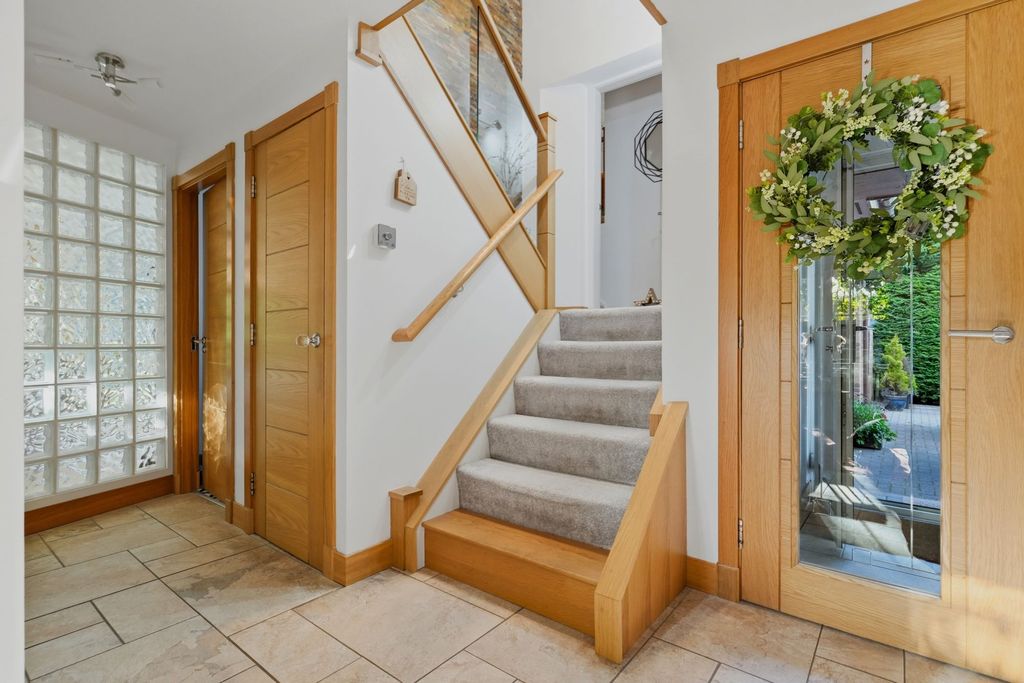 Property photo 3 of 47 Entrance Hallway