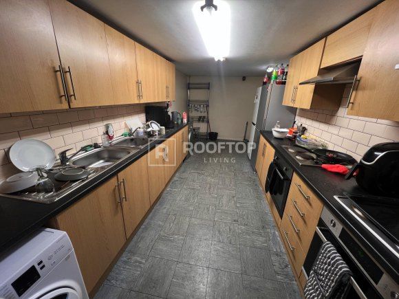 Property photo 2 of 19 9093933.Jpg