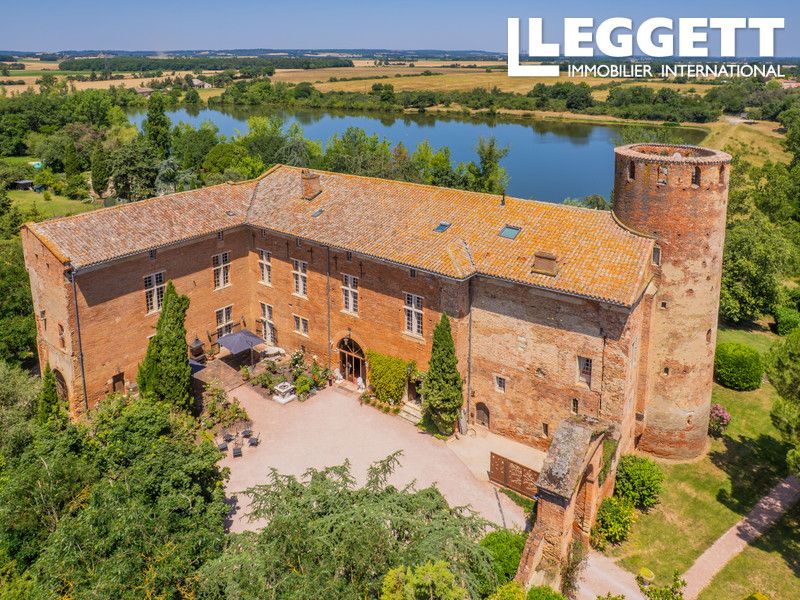 Property photo 2 of 10