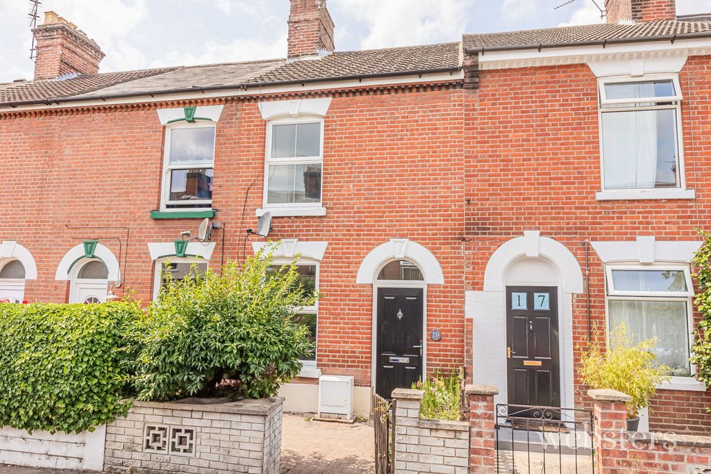 Property photo 1 of 13