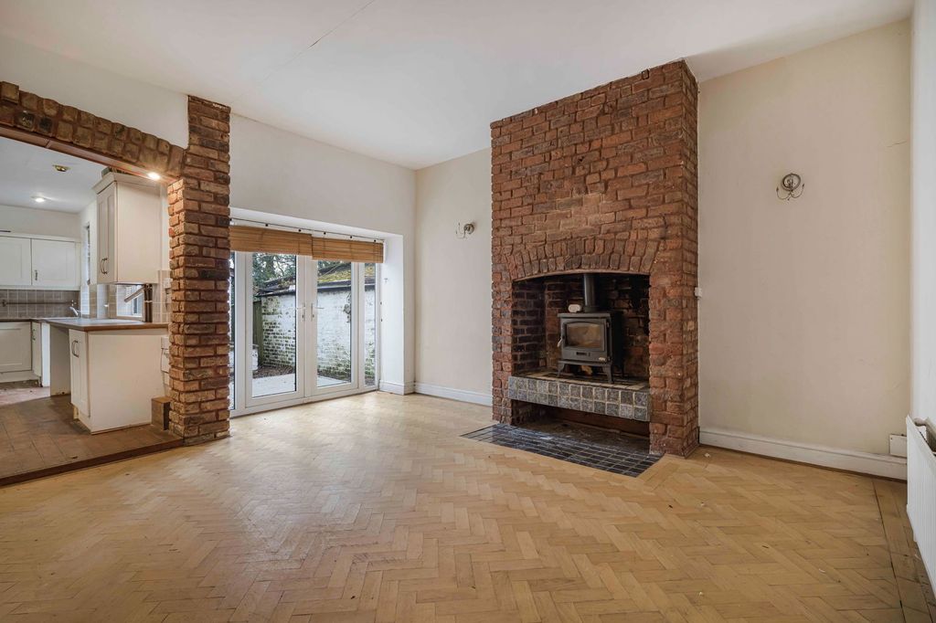 Property photo 3 of 20