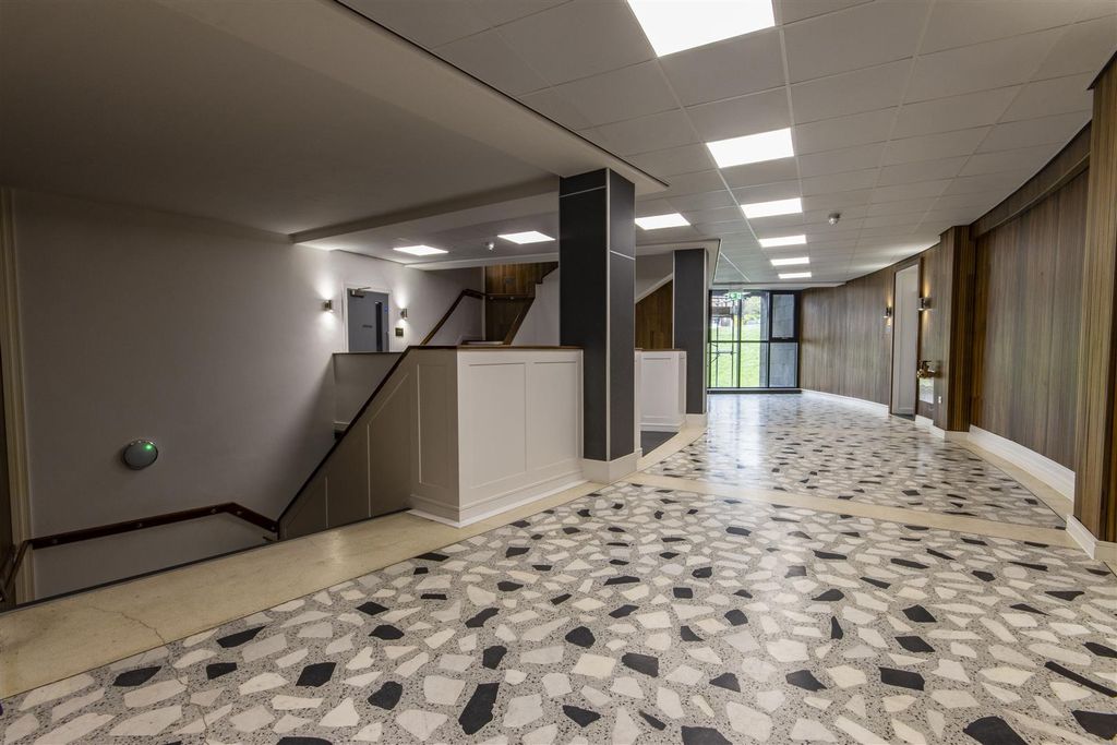 Additional image 10 of 2 bed flat for saleKnightsbridge Court, West Bars, Chesterfield S40