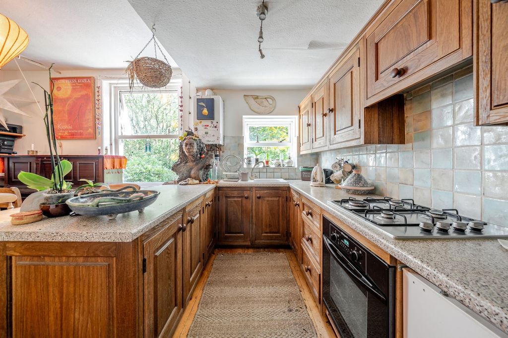 Property photo 3 of 15 1525860-5-1A0F20B554A02