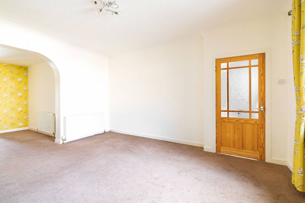 Property photo 3 of 28