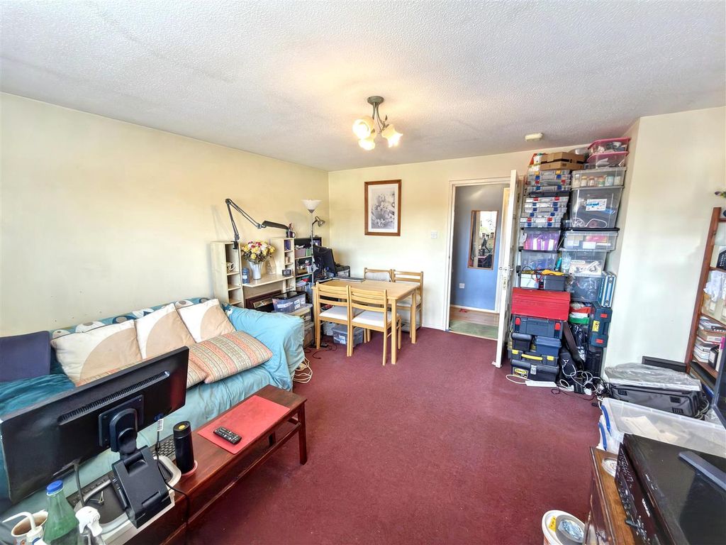 Property photo 2 of 11 Lounge/ Diner