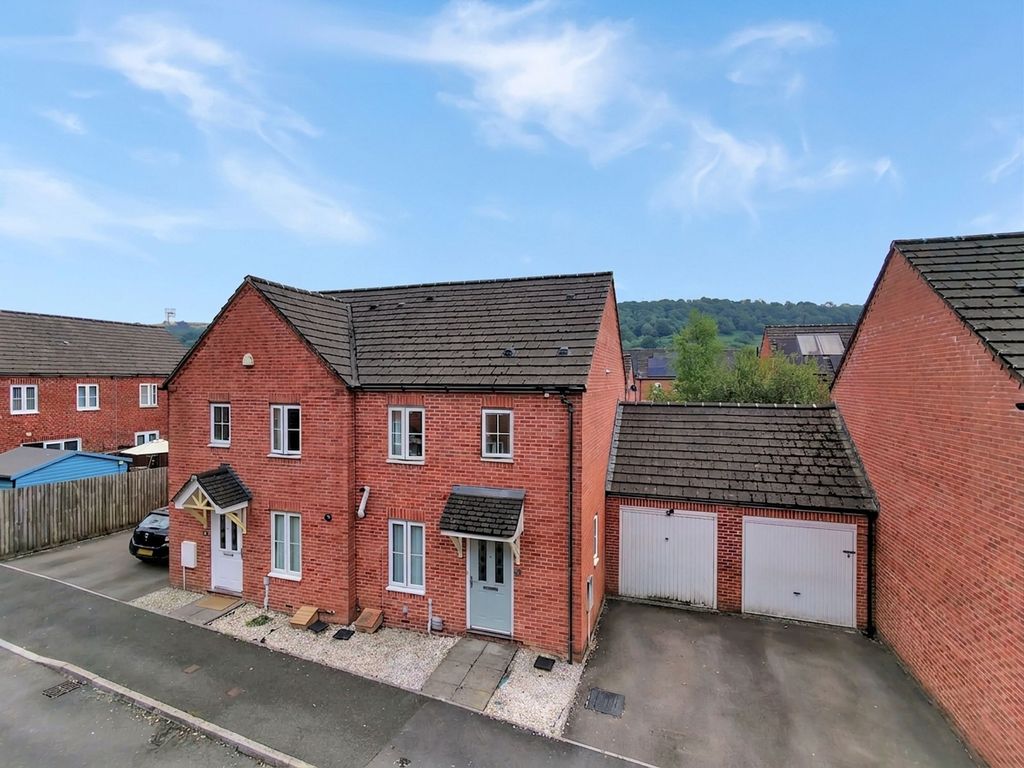 Property photo 1 of 30