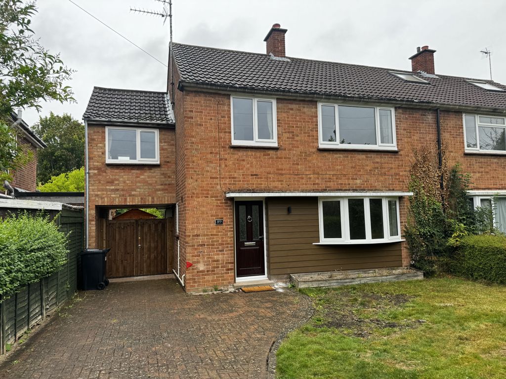 Property photo 1 of 16 4 Bedroom - Semi-Detached House, Cambridge Near Addenbrooks Hospital