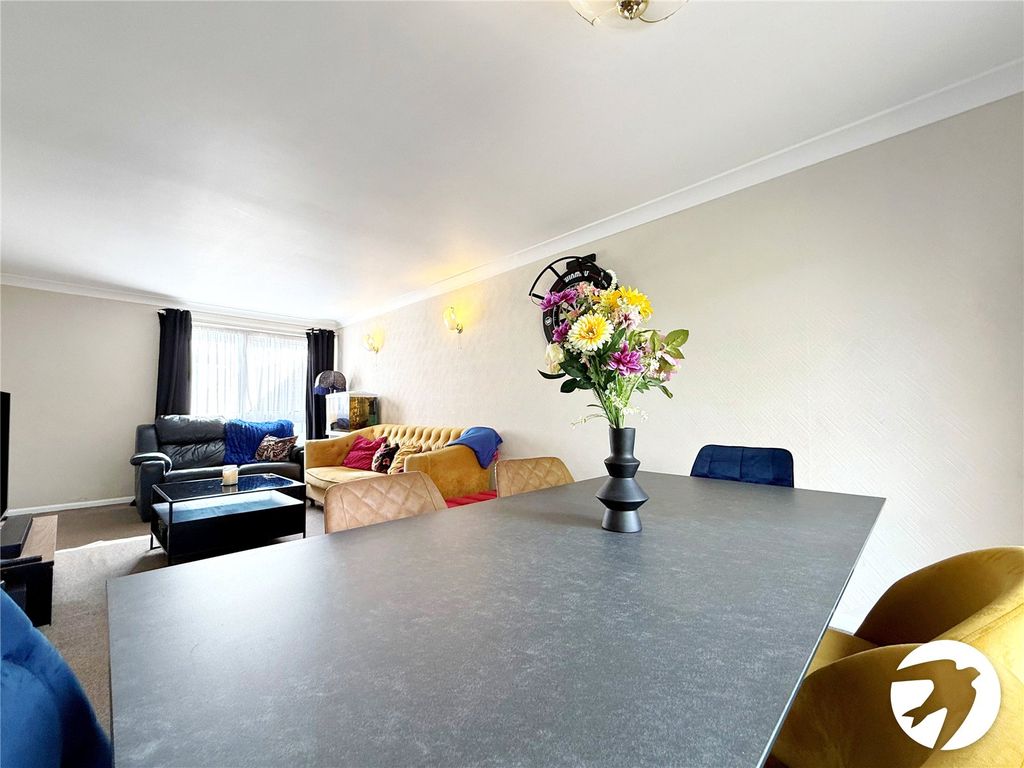 Property photo 3 of 16 Picture No. 20
