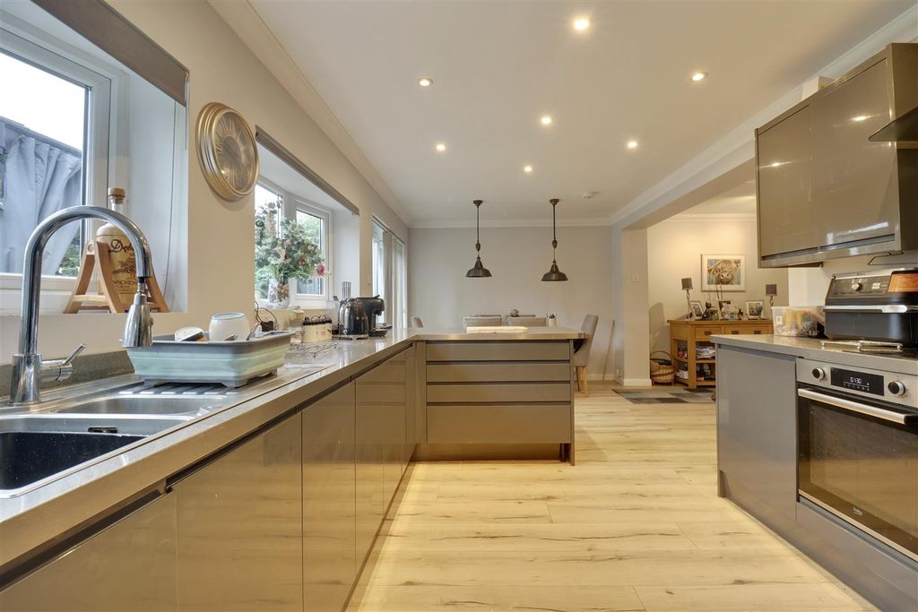 Property photo 3 of 18 122C1563-CC46-49D2-9939-963314Bdff11_1_201_A.Jpeg