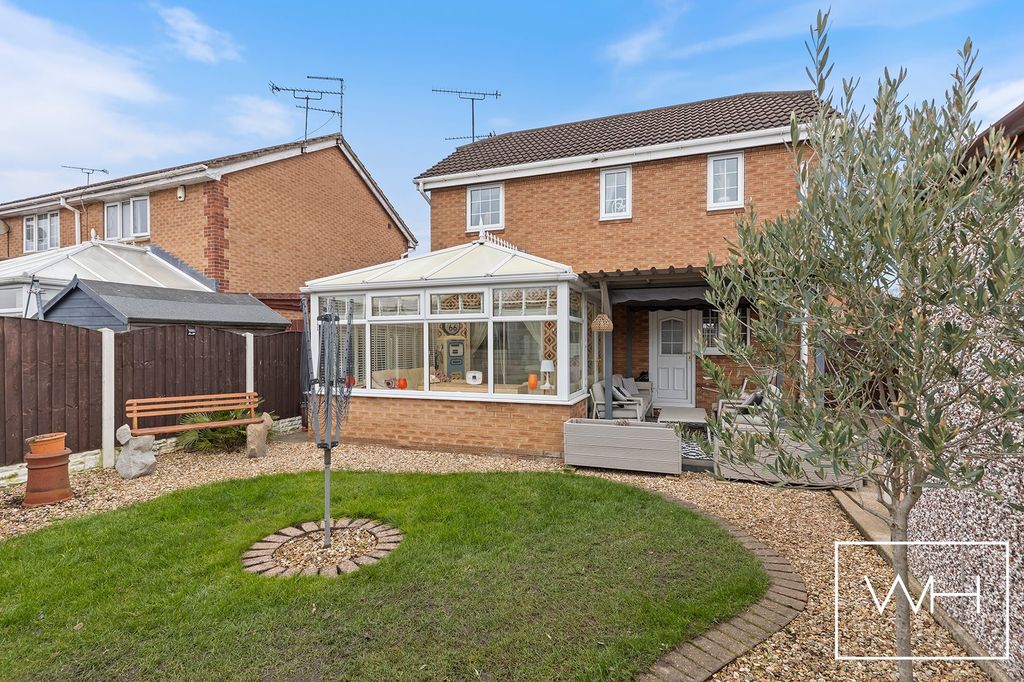 Property photo 2 of 20 60 Clearwell Croft, Cuswort 26_297