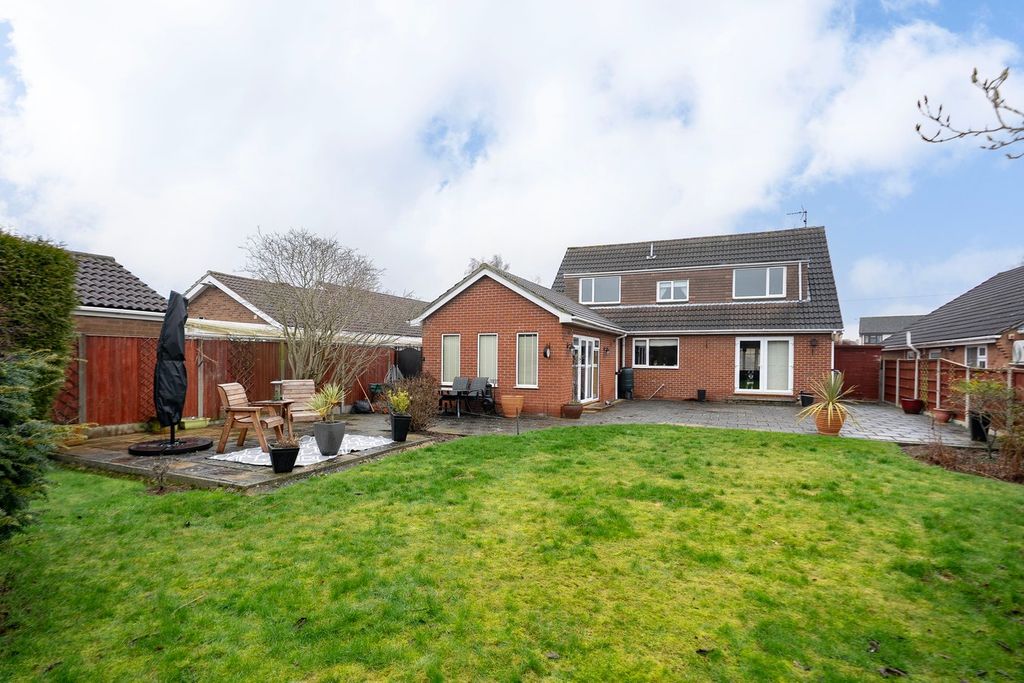 Property photo 2 of 5