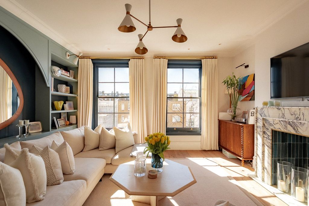 Property photo 1 of 13 Reception Room