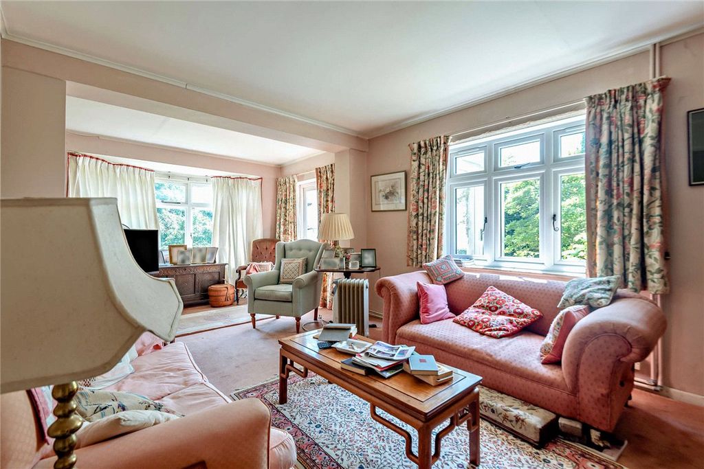 Property photo 2 of 17 Picture No. 25