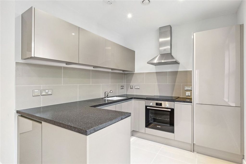 Property photo 1 of 5