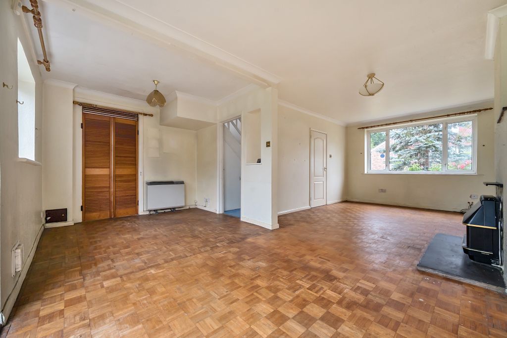Property photo 3 of 8 3