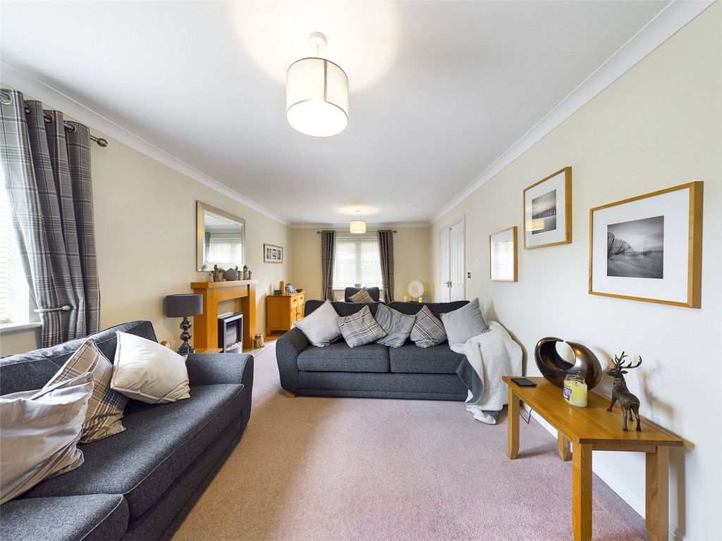 Property photo 2 of 11 Picture No. 03