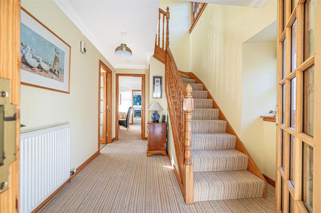 Property photo 2 of 38 Untitled (16 Of 1).Jpg