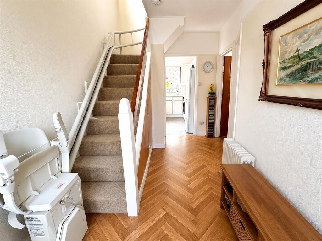 Property photo 3 of 20 4Bac4A9d-F572-46F7-857E-76A88d8c01Bd.Png