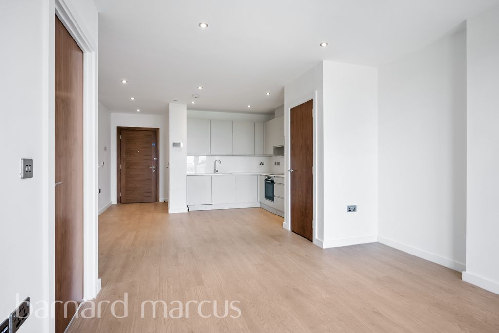 Property photo 2 of 16 Image