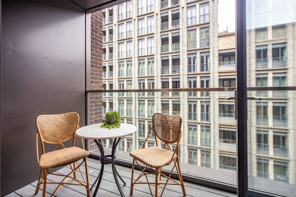 Property photo 2 of 3