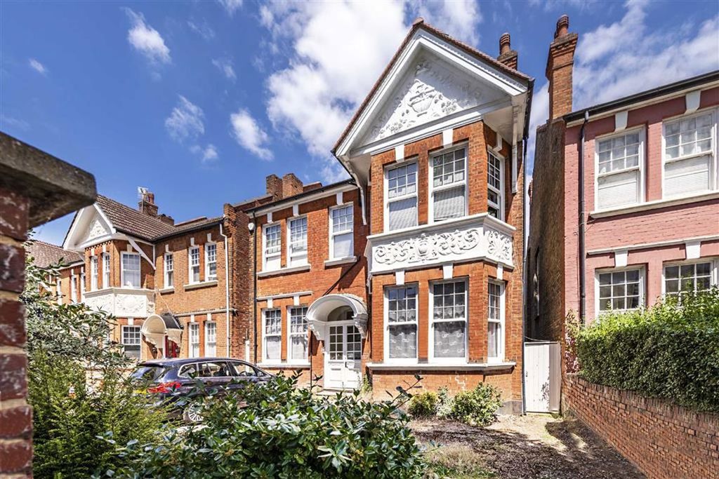 Property photo 1 of 9