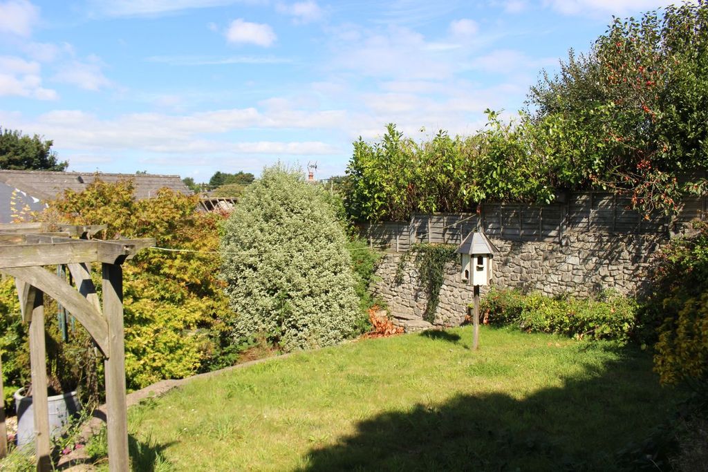 Property photo 2 of 22