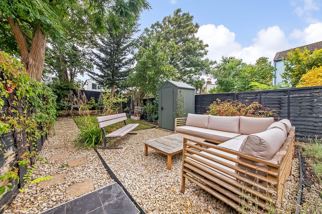 Property photo 3 of 16