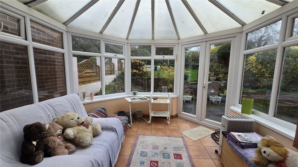 Property photo 3 of 22 Picture No. 12