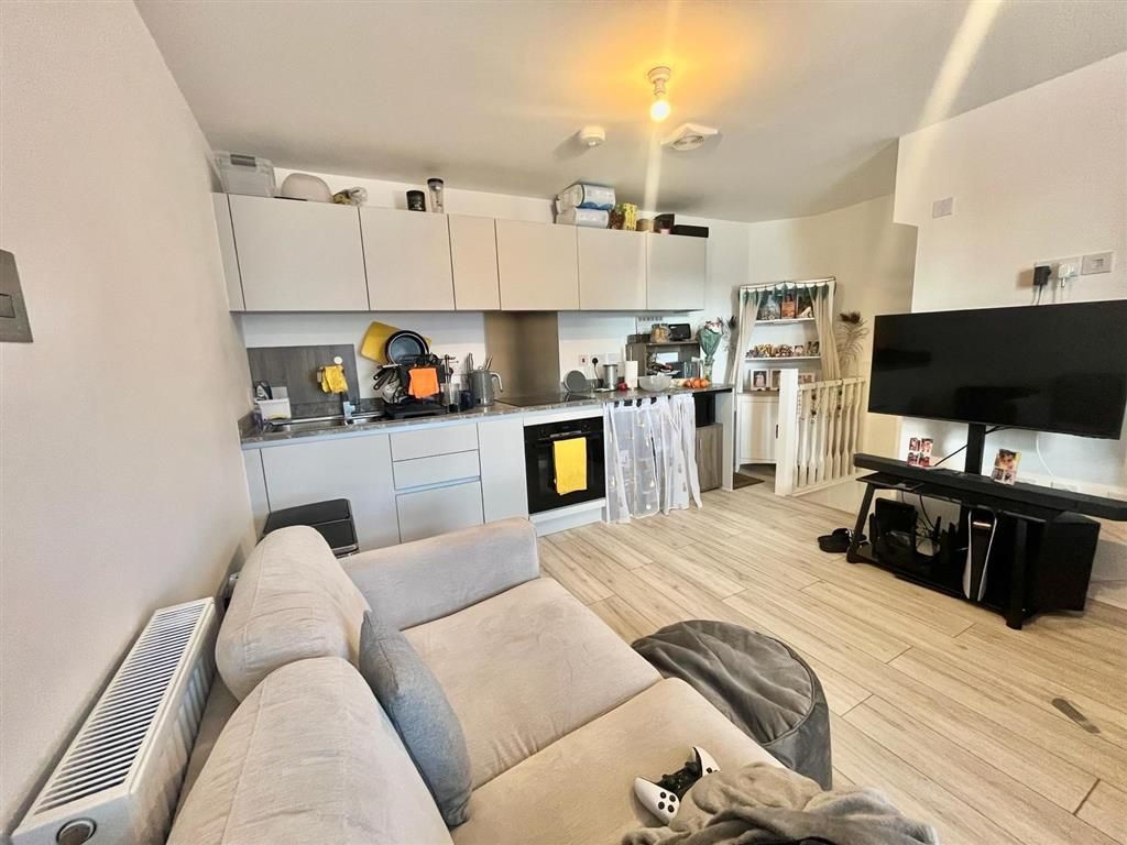 Property photo 3 of 11 Image